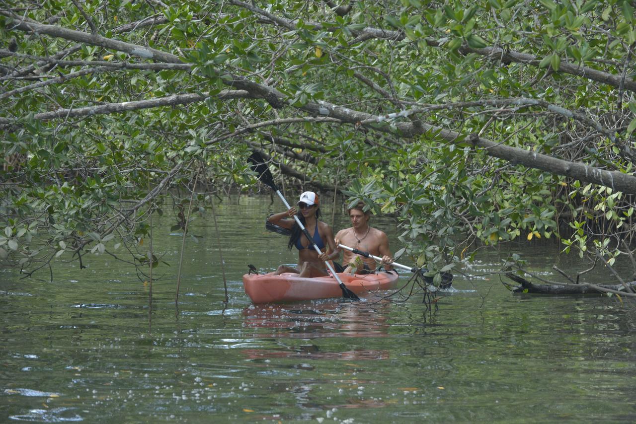 Hostal Pachamama Isla de Canas 外观 照片