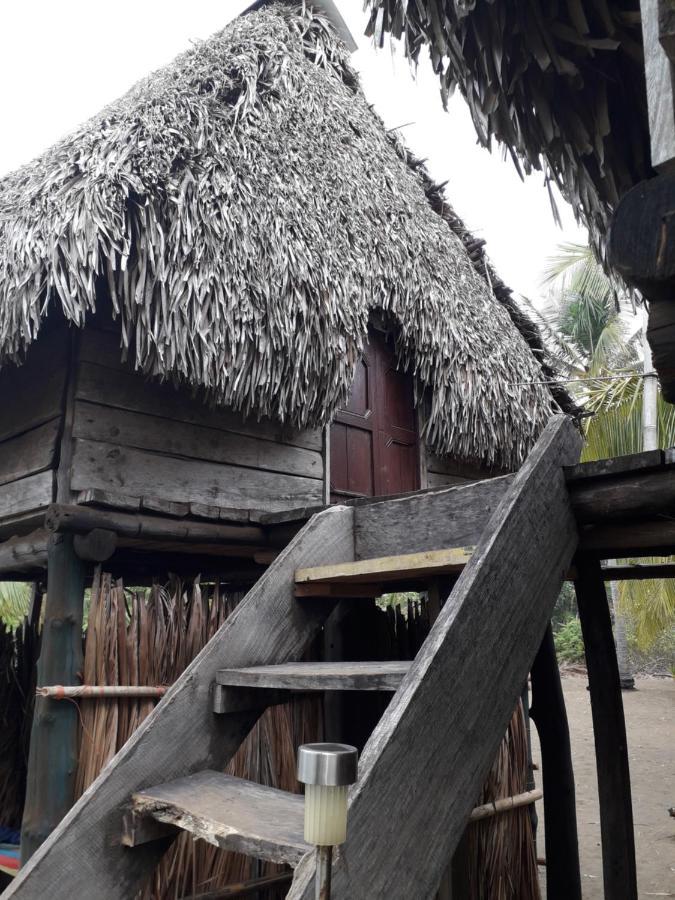 Hostal Pachamama Isla de Canas 外观 照片