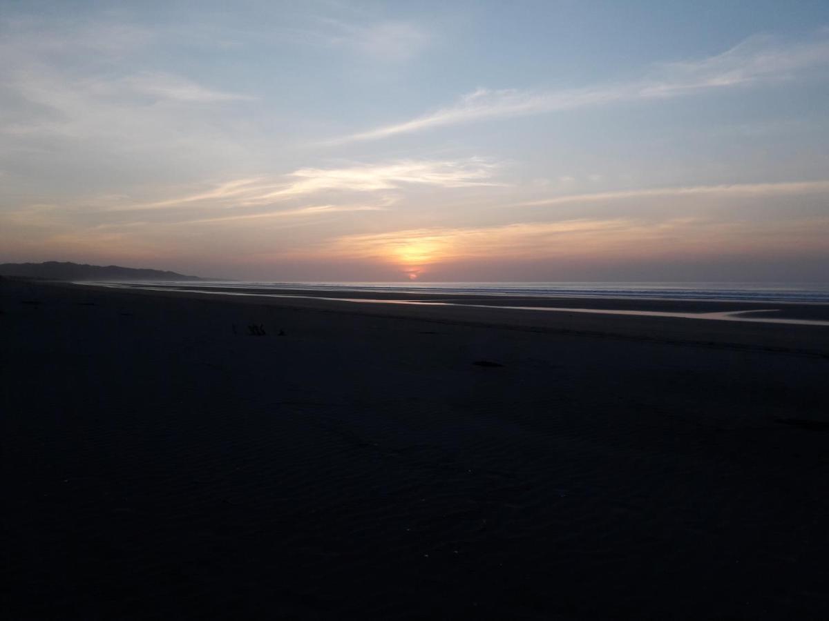 Hostal Pachamama Isla de Canas 外观 照片